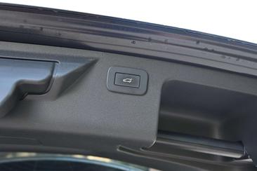 Land Rover Discovery Sport R-Dynamic SE P300e 1.5 — photo 33