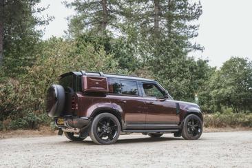 Land Rover Defender Sedona Edition P400E — photo 24
