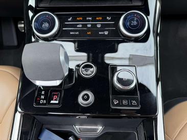 Land Rover Range Rover Sport Autobiography P510e — photo 19
