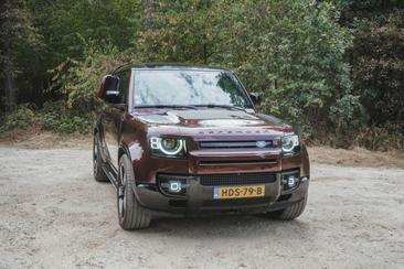 Land Rover Defender Sedona Edition P400E — photo 29
