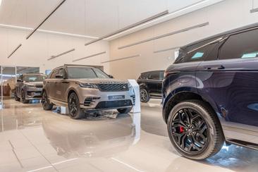 Land Rover Range Rover Evoque 1.5 P270e PHEV AWD SE Dynamic Edition — photo 4