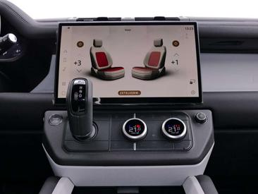 Land Rover Defender 110 D200 S AWD Auto 26MY Noir — photo 18