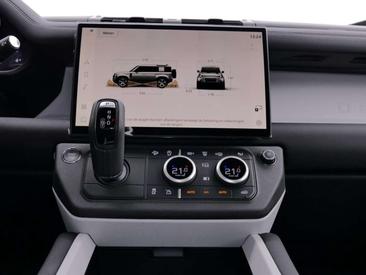 Land Rover Defender 110 D200 S AWD Auto 26MY Noir — photo 21
