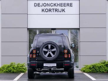 Land Rover Defender 110 D200 S AWD Auto 26MY Noir — photo 24