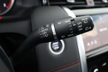 Land Rover Discovery Sport R-DYNAMIC 2.0D S AWD + 7PL. + A/T + GPS + LEDER + Blanc — photo 21