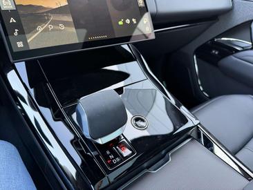 Land Rover Range Rover Sport Autobiography P550e — photo 16