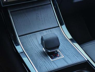 Land Rover Range Rover Velar Dynamic SE PHEV 2.0 P400e AWD — photo 20