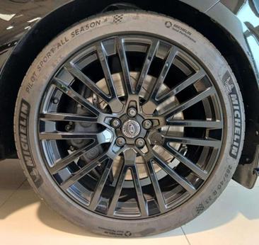 Land Rover Range Rover Sport SV 4.4 V8 635CV — photo 9