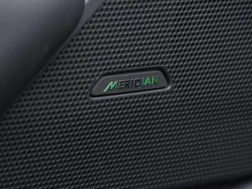 Land Rover Range Rover Velar D300 Dynamic SE — photo 19