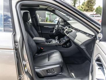 Land Rover Range Rover Evoque P250 R-Dyn SE BLACK PACK PANO — photo 8