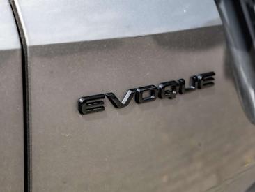 Land Rover Range Rover Evoque P250 R-Dyn SE BLACK PACK PANO — photo 13