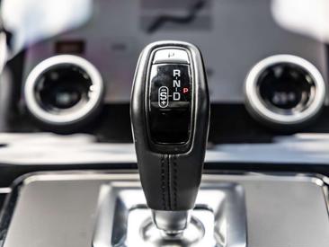 Land Rover Range Rover Evoque P250 R-Dyn SE BLACK PACK PANO — photo 18
