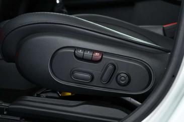 Mini Countryman JCW Cooper SE — photo 22