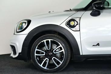 Mini Countryman JCW Cooper SE — photo 26
