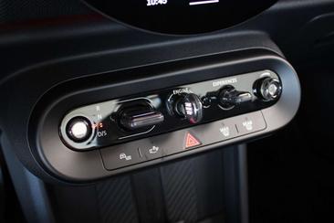 Mini Cabrio John Cooper Works — photo 13