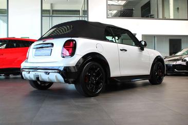 Mini Cabrio John Cooper Works — photo 25