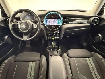 Mini Electric Cooper SE — photo 6