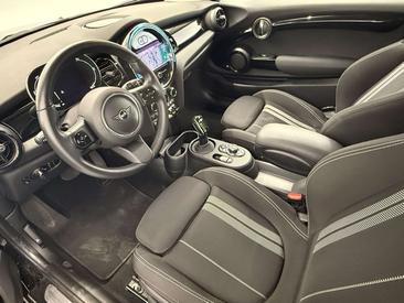 Mini Electric Cooper SE — photo 7