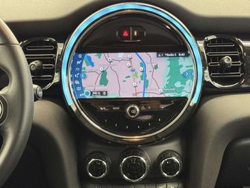 Mini Electric Cooper SE — photo 8