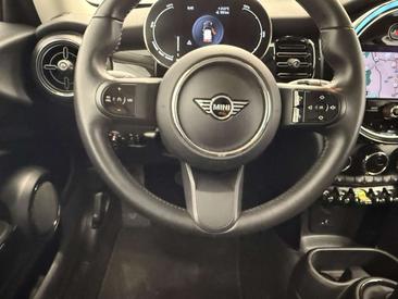 Mini Electric Cooper SE — photo 10