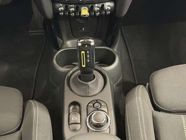 Mini Electric Cooper SE — photo 11