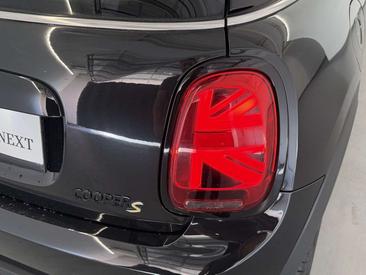 Mini Electric Cooper SE — photo 16
