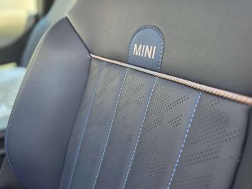Mini 3 Portes Favoured Cooper S — photo 10