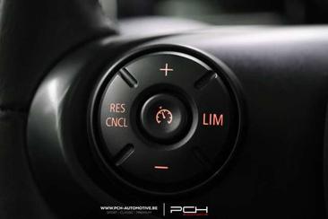 Mini Hatch Cooper S — photo 21