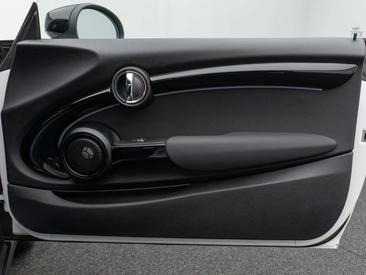 Mini Cabrio COOPER — photo 26