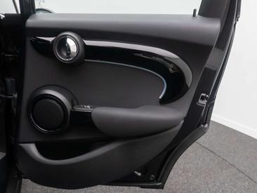 Mini Cooper Sport — photo 31