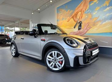 Mini Cabrio John Cooper Works — photo 3