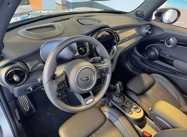 Mini Cabrio John Cooper Works — photo 21