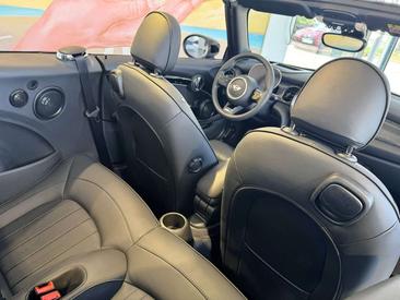 Mini Cabrio John Cooper Works — photo 38