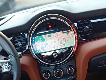 Mini Cabrio Yours Cooper — photo 18