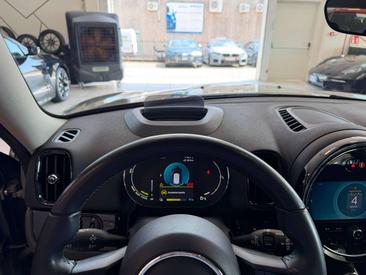 Mini Countryman COOPER SE — photo 9