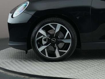 Mini Hatch Classic Cooper SE — photo 16