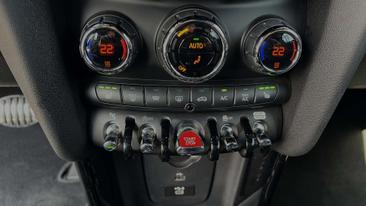 Mini Cabrio John Cooper Works — photo 17