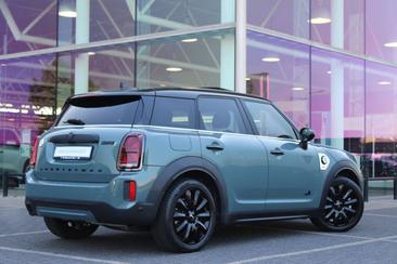 Mini Countryman COOPER SE — photo 4