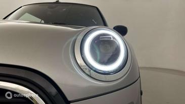 Mini Cooper E — photo 17