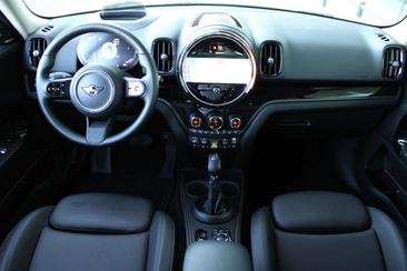 Mini Countryman COOPER SE — photo 17