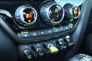 Mini Countryman COOPER SE — photo 27