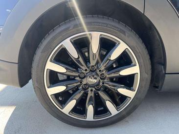 Mini Cooper E — photo 8