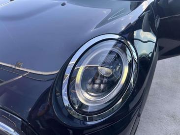 Mini Cooper E — photo 10
