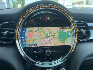 Mini Cooper E — photo 11
