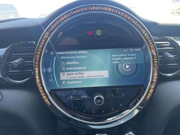 Mini Cooper E — photo 16