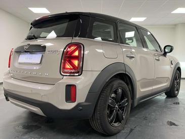 Mini Countryman COOPER SE — photo 2