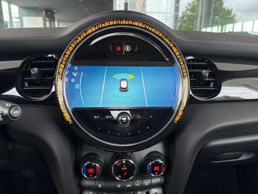 Mini Cooper E Camden — photo 16