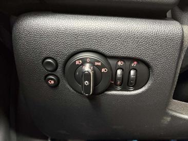Mini Cooper E Camden — photo 20