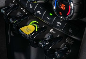 Mini Electric Cooper SE — photo 4