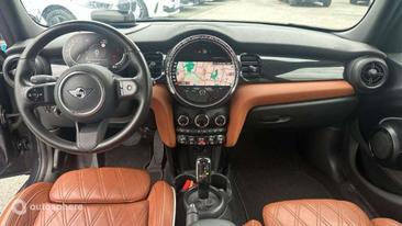 Mini Cooper E — photo 10